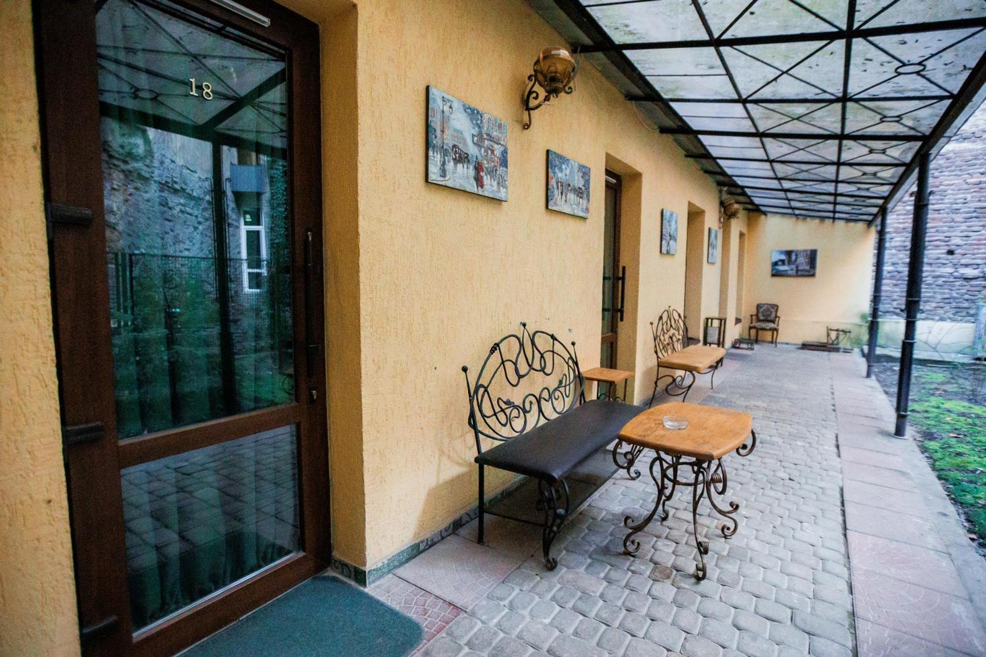 Staryi Krakiv Hotel Lviv Bagian luar foto