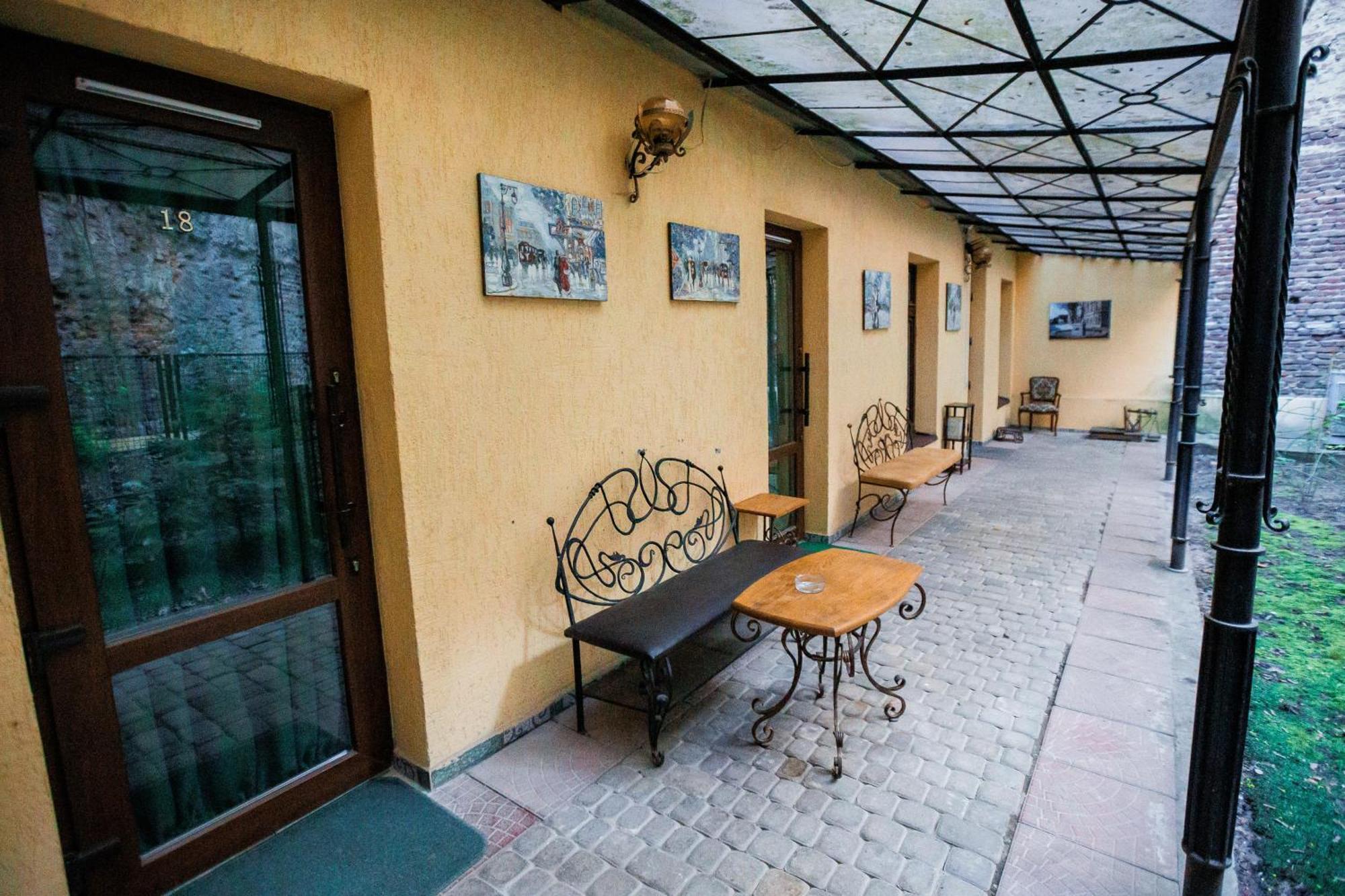 Staryi Krakiv Hotel Lviv Bagian luar foto