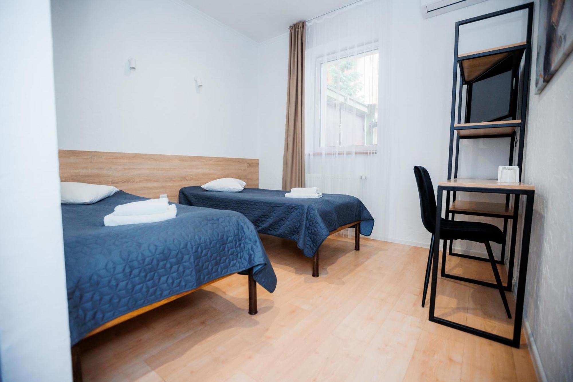 Staryi Krakiv Hotel Lviv Bagian luar foto