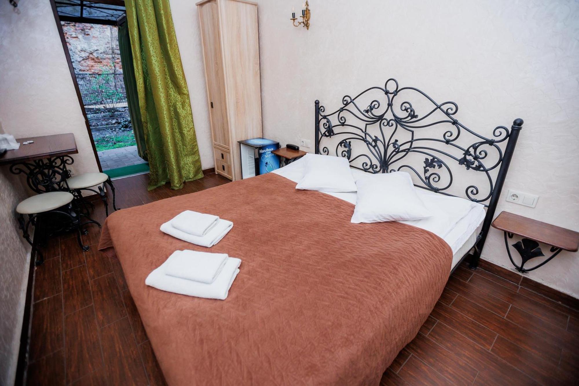 Staryi Krakiv Hotel Lviv Bagian luar foto