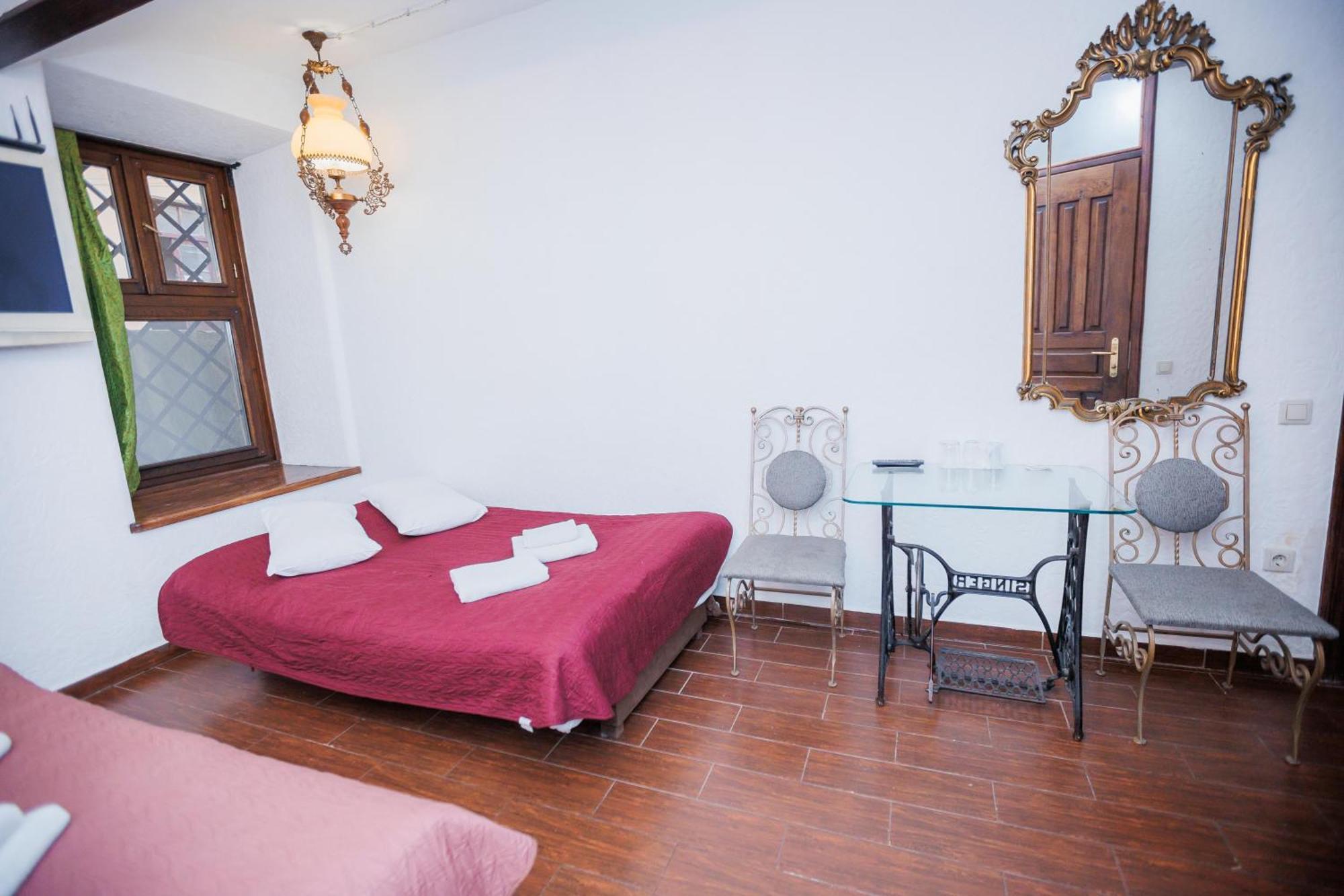 Staryi Krakiv Hotel Lviv Bagian luar foto