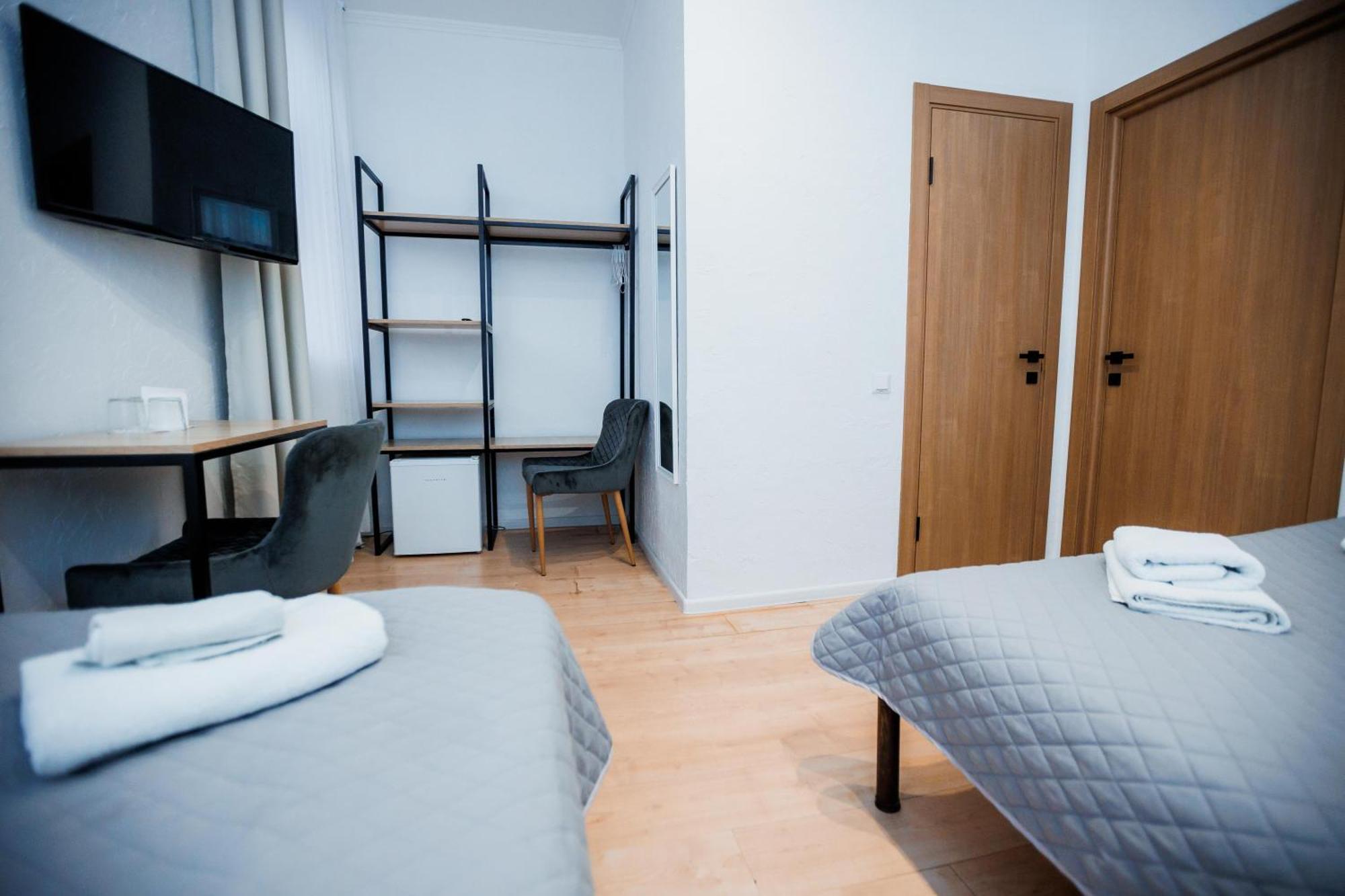 Staryi Krakiv Hotel Lviv Bagian luar foto