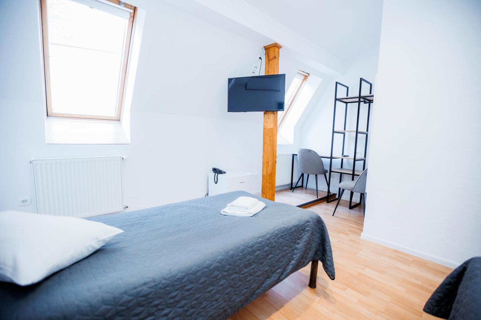 Staryi Krakiv Hotel Lviv Bagian luar foto