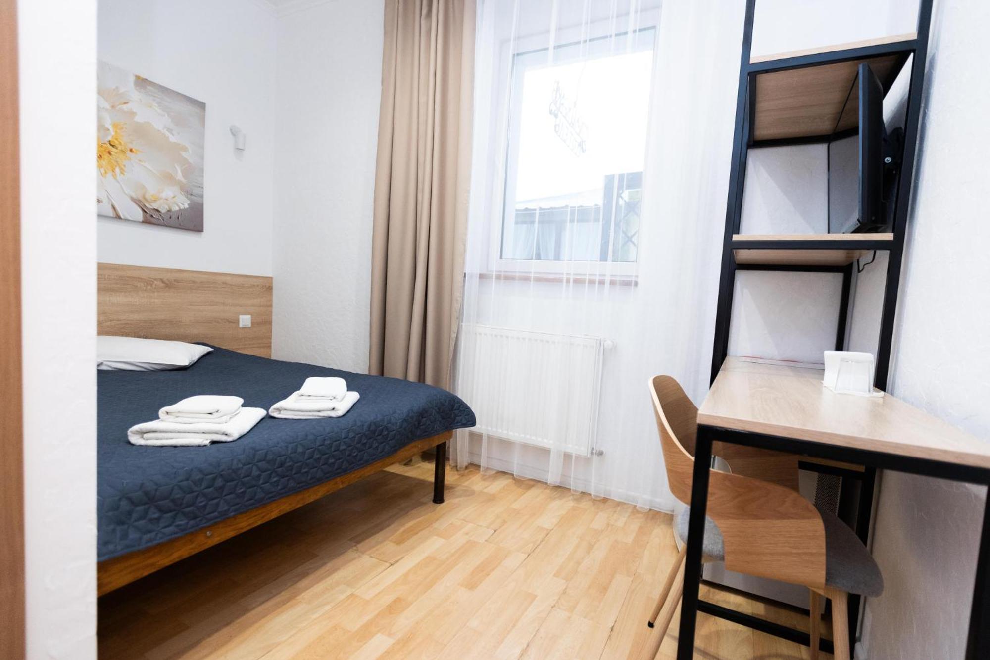 Staryi Krakiv Hotel Lviv Bagian luar foto