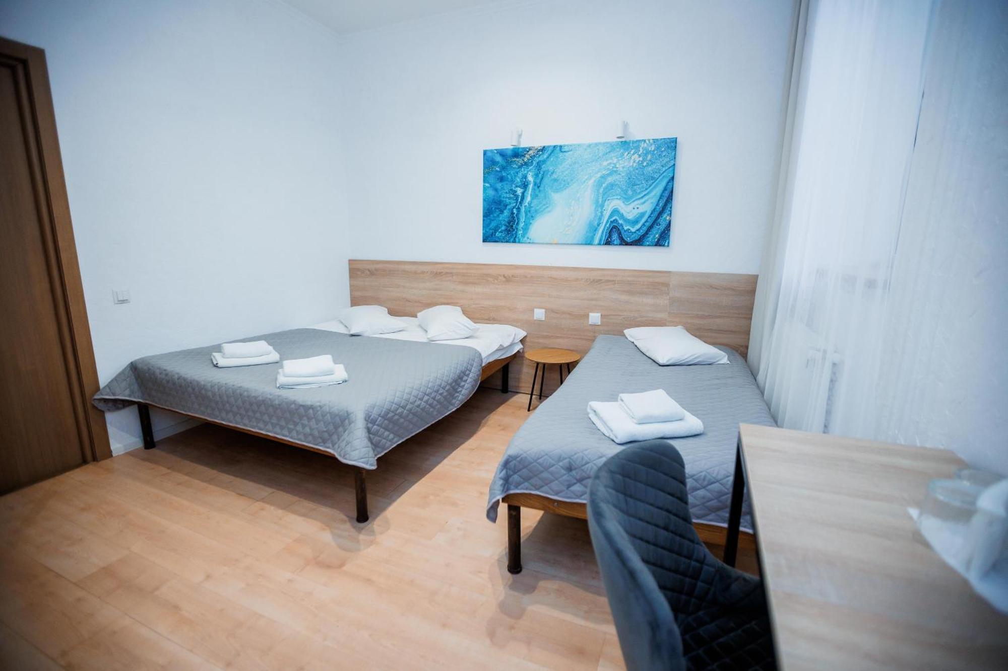 Staryi Krakiv Hotel Lviv Bagian luar foto