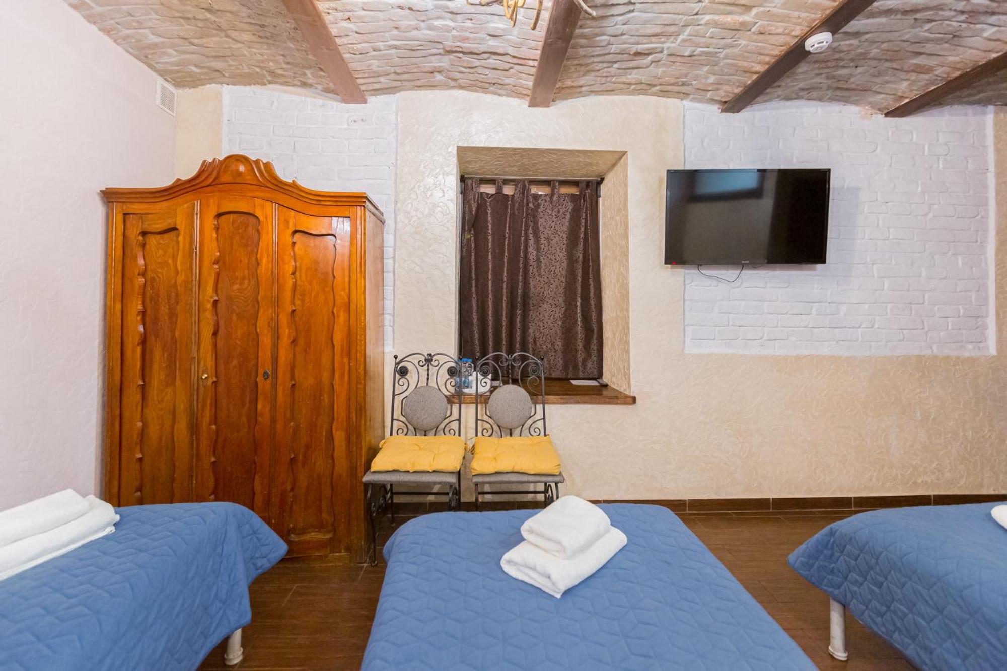 Staryi Krakiv Hotel Lviv Bagian luar foto