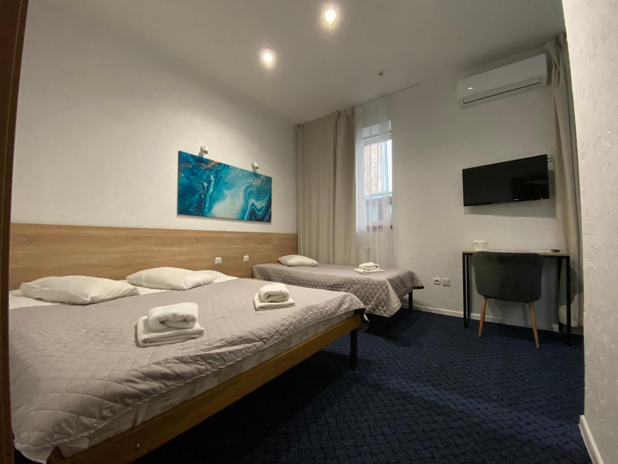 Staryi Krakiv Hotel Lviv Bagian luar foto